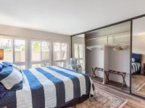 Spacious Beach House Hotels in Solana Beach