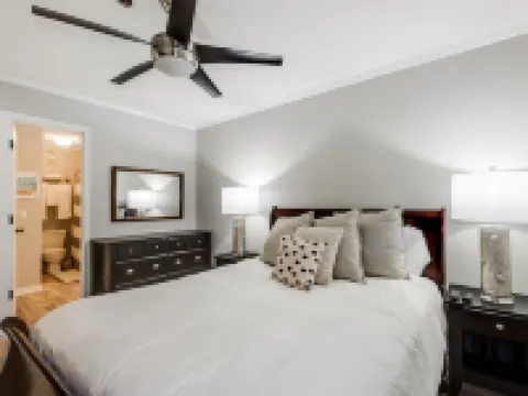 Newly Renovated Snowshoe Summit Condo 101A 3BR/2BA Near Ski Village W/Parking! Hotele w: Edray