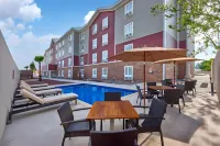 Extended Suites Tijuana Macroplaza - Pools