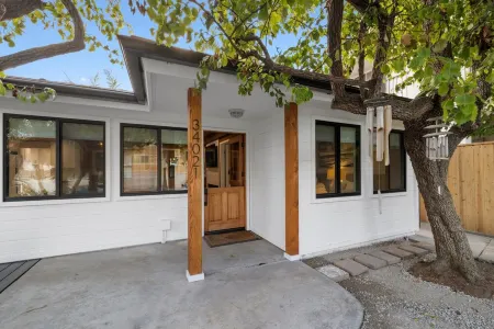 Cottage by the Harbor