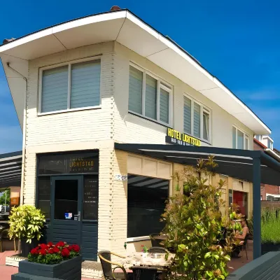 B&B Hotel Lichtstad Hotels near Stratum