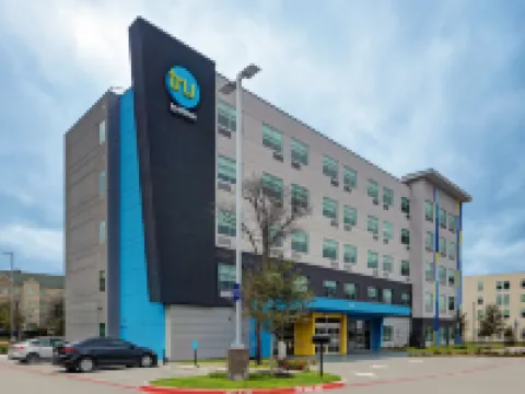 Tru by Hilton Austin Airport Hotels in Montopolis