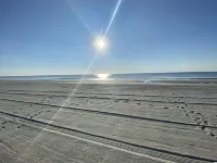 Family Size Beach Condo-Sleeps 10/ min to the Surfside Beach!