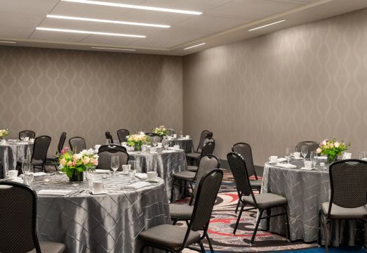 3. 힐튼 모티프 시..