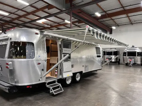 Affordable Rare Tommy bahama skeeps 2+ in half moon bay