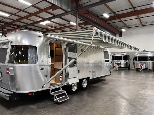 Affordable Rare Tommy bahama skeeps 2+ in half moon bay Hotels in Mill Valley