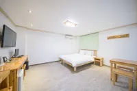 Mokpo M Hotel Hotels near Yudalsan Mountain