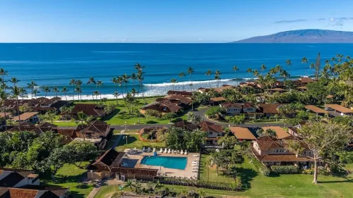 Puamana 167-4. See and hear the ocean 200 feet away! 2 huge 20' x 15' lanais!