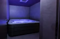Magnes Hotel - Bathtub