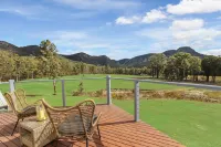 Brokenback Views Country Estate Hunter Valley فنادق في Broke