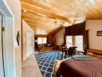 Meandering Moose Lodging - Homestays