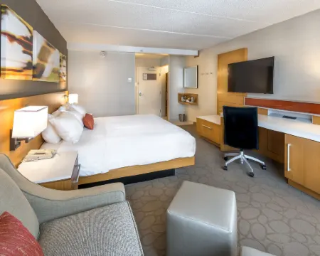 Delta Hotels Utica Hotels in Utica