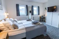 Hotel SØMA Sisimiut Hotels near Aasivissuit – Nipisat. Inuit Hunting Ground between Ice and Sea - UNESCO