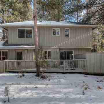 Ashwood Lane 1 Hotel Exterior