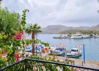 Four Holiday Suites