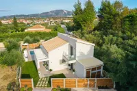 Villa Mandi & Jani by "elite"