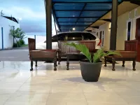 Griya Kos Gucci Syariah Hotels in Genteng