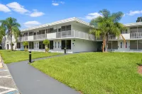 Baymont by Wyndham Orlando Lake Buena Vista South Hotels in Kissimmee