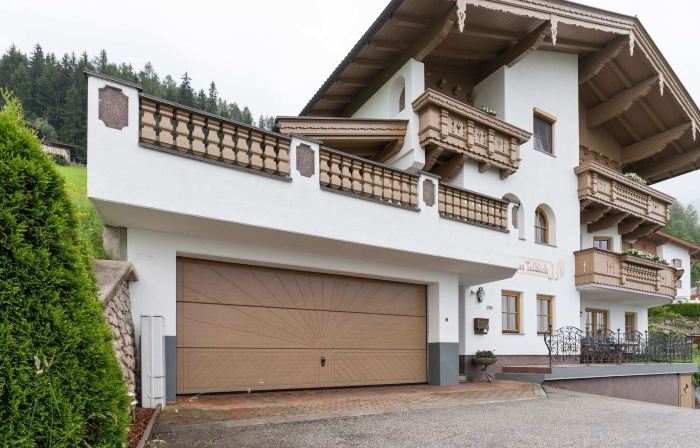 Apartment in Hainzenberg Near Ski Lift