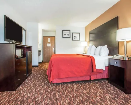 Quality Inn St Marys Hotels in Wapakoneta
