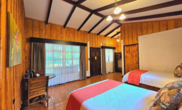 Hotel de Montaña Suria