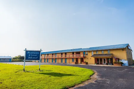 Rodeway Inn at Somers Cove Marina Отели в г. Смит Айленд