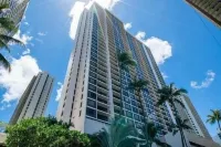 Artsy 32nd Floor Condo with Modern Furnishings & Gorgeous Ocean Views Condo