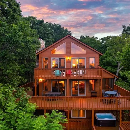 3-Level Cabin for 12! Stunning Ridge Views, Hiking, Hot Tub, Grill, Game Room