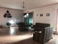 Room-Awesome King Room in City Center