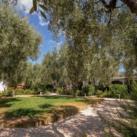 Melograno Holiday Home with Swimming Pool and Private Beach