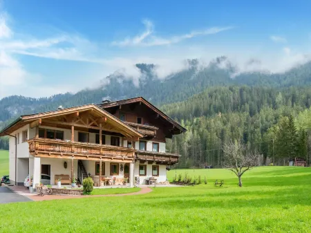 Apartment in Saalfelden Near Ski Areas