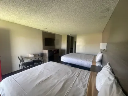 SimpleStay Suites - Downtown San Bernardino Отели рядом с достопримечательностью «Costco Gas Station»