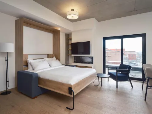 Hôtel - Expérience - Quartier des Marinas فنادق في ماغوغ