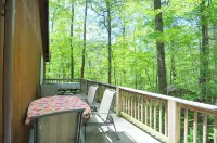 كابين آت سليبي كريك - تشارمينج كابين