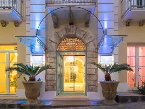 Piccolo Grand Hotel
