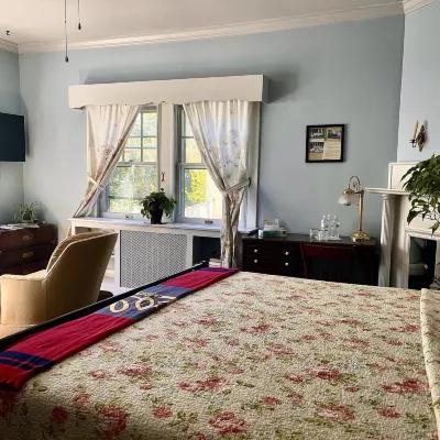 Greenwood Bed & Breakfast Hotels near LeBauer Park