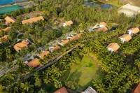 Dat Lanh Beach Resort Hotels in La Gi