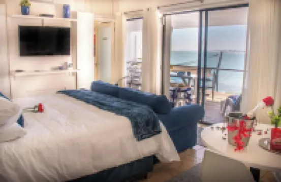 185 on Beach Boutique Suites