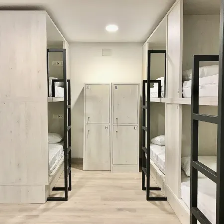 Quartier Leon Hostel Jabalquinto