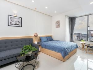 Rivergate Apartment Infinity Pool & Gym