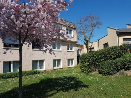 L'Hôtel des Bords de l'Ill Отели в г. Банфельд