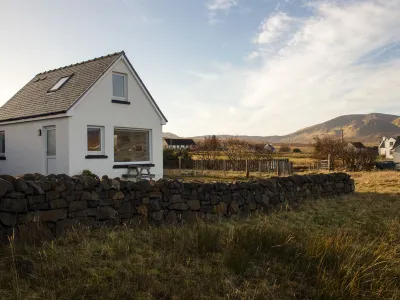 Solas Alainn Chalet Hotels near Quiraing