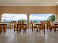 Calm Sorento Hotels in Glacis