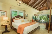 Private and spacious Princeville cottage
