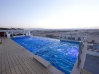 Carnelian Muscat - Airport Hotel Hotels near Al Ansab Wetland