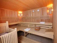 Flat near Beaune center, quiet, swimming pool, sauna, golf Hotels in Combertault