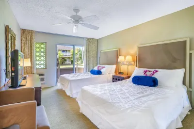 Dreamy island gem with free WiFi, shared pool & hot tub, private balcony & more