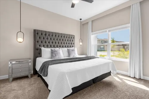 Private Screened-In Pool and Resort Amenities - Elegant Getaway Hotels in Osceola County