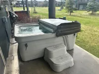 Mountain-view condo with hot tub & fireplace - close to Yellowtone & skiing