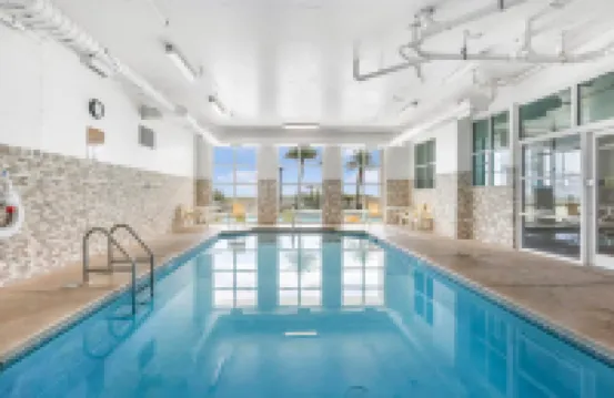 Gulf Front Oasis with Indoor and Beach-Side Pools - Luxurious Retreat